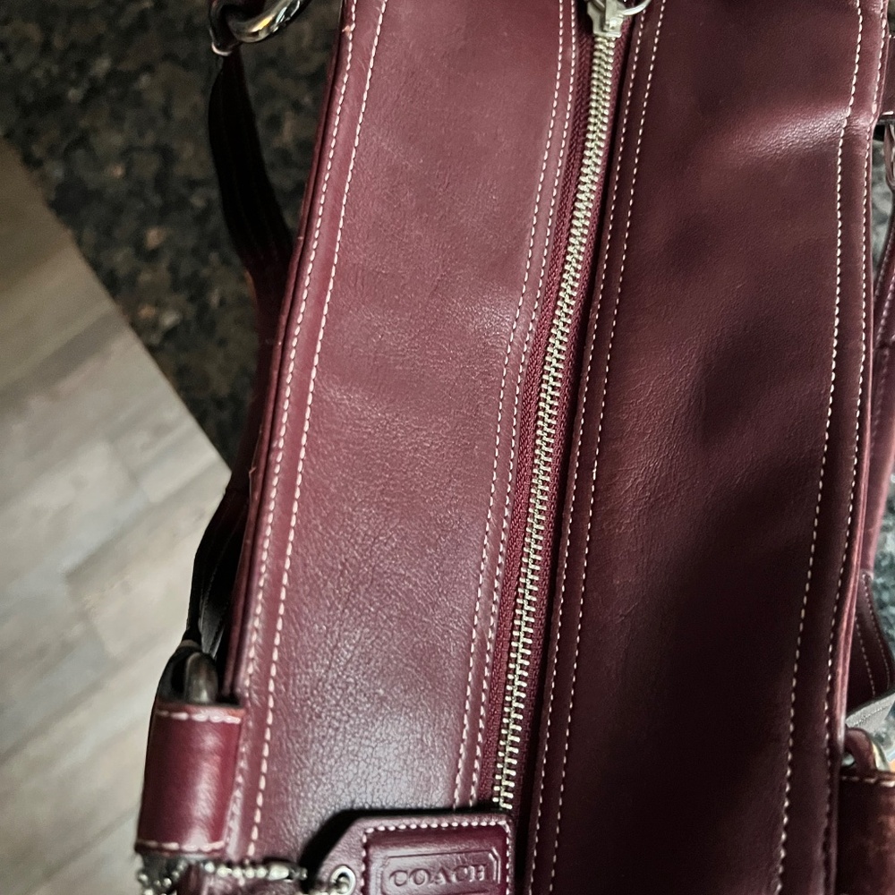 Coach - Picture 5 of 5